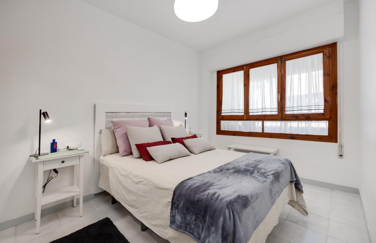 Resale - Apartamento - Torrevieja - Centro