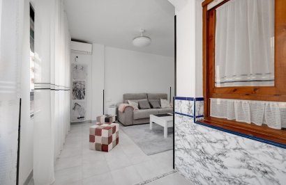 Resale - Apartamento - Torrevieja - Centro