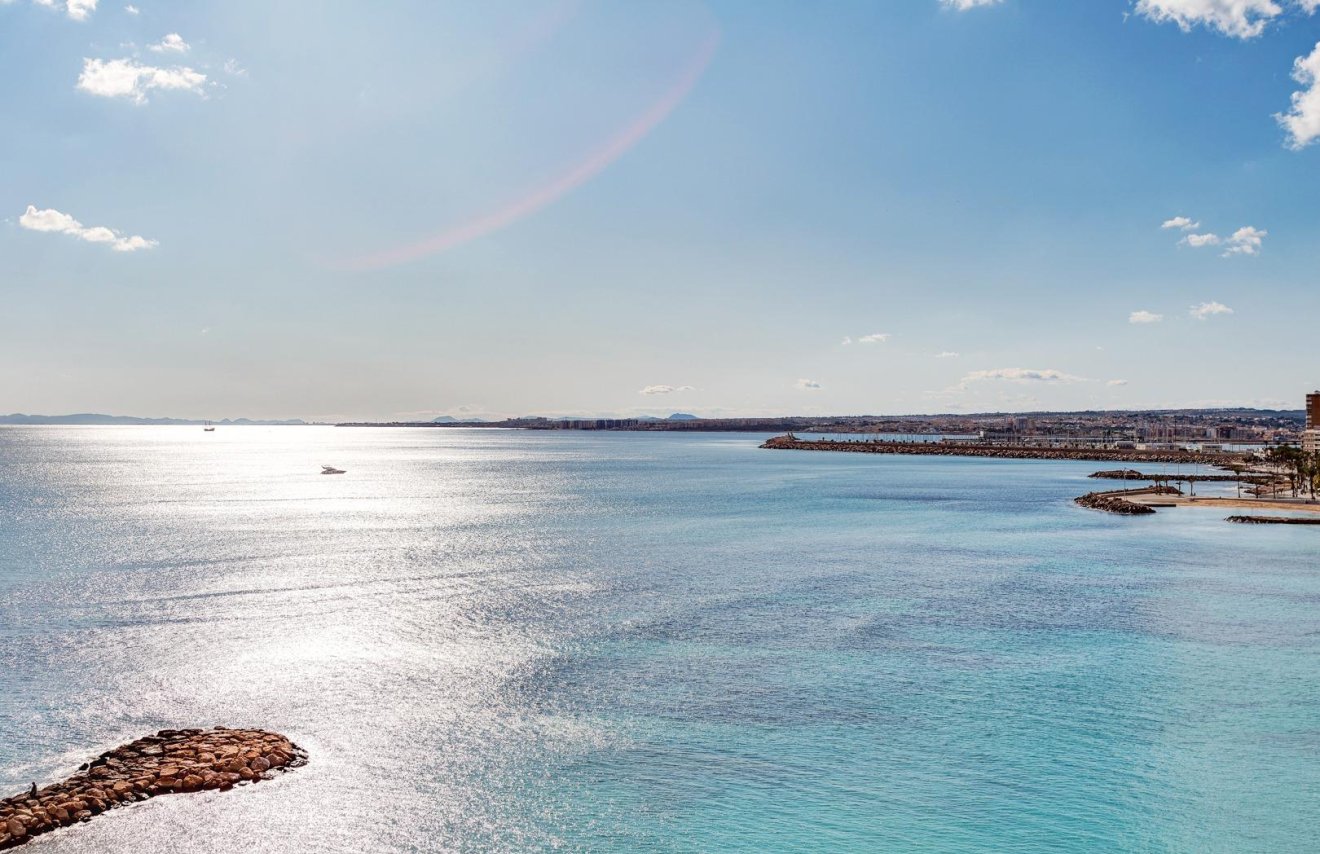 Resale - Apartamento - Torrevieja - Centro