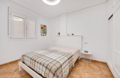 Resale - Apartamento - Torrevieja - Playa del Cura