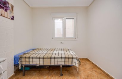 Resale - Apartamento - Torrevieja - Playa del Cura