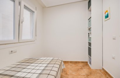 Resale - Apartamento - Torrevieja - Playa del Cura