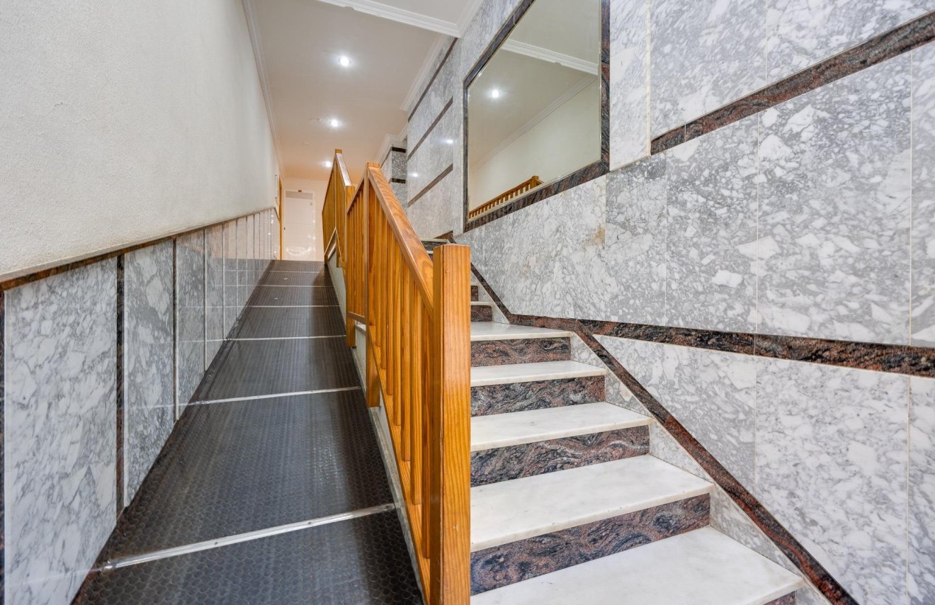 Resale - Apartamento - Torrevieja - Playa del Cura