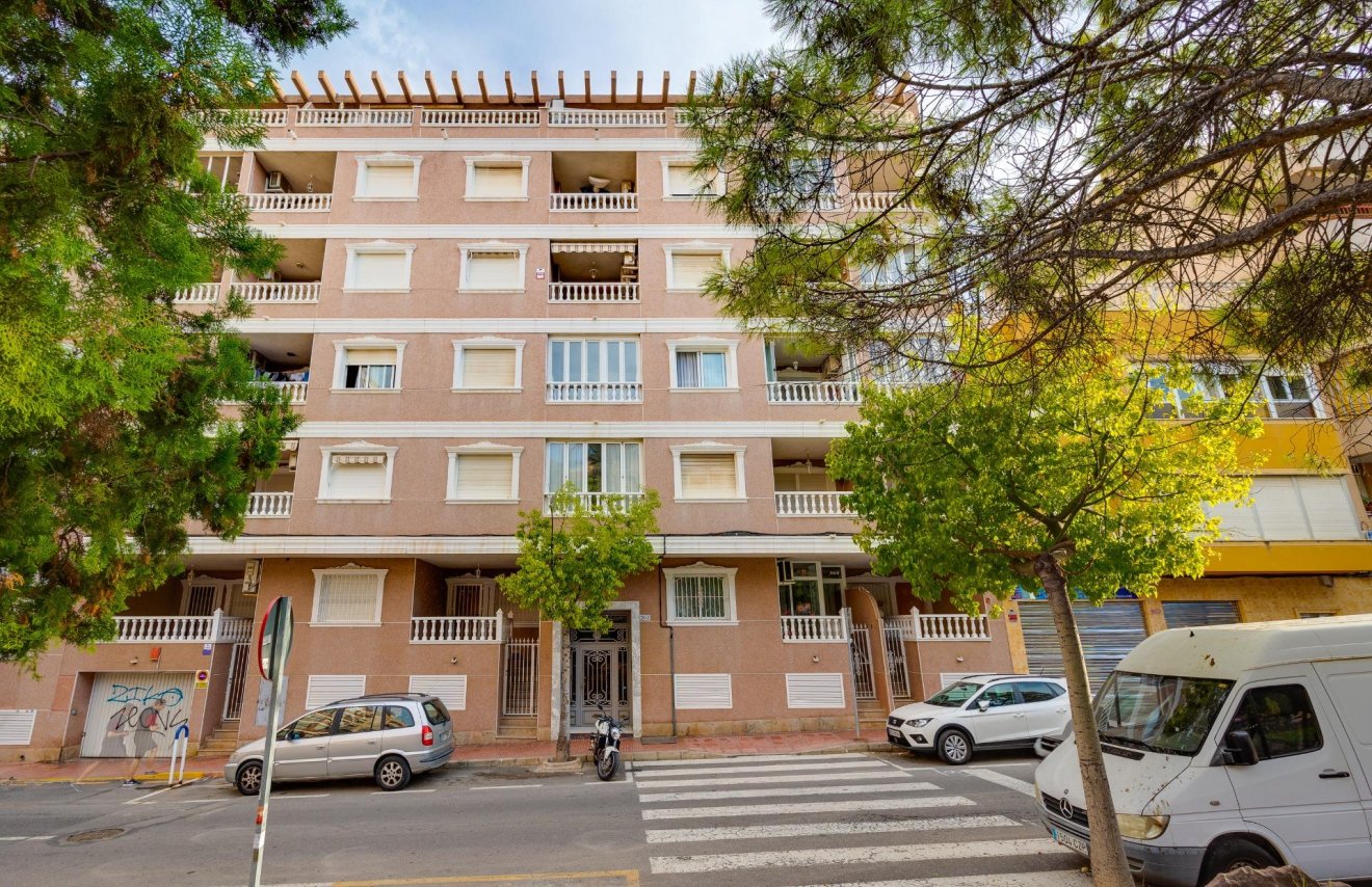 Resale - Apartamento - Torrevieja - Playa del Cura