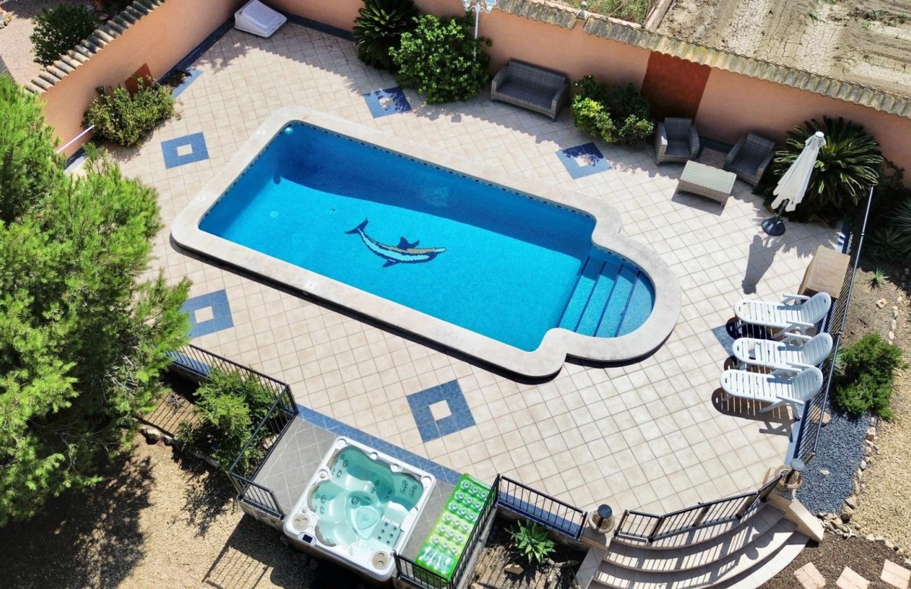 Resale - Villa - Dolores - CMNO. ESCORREDOR