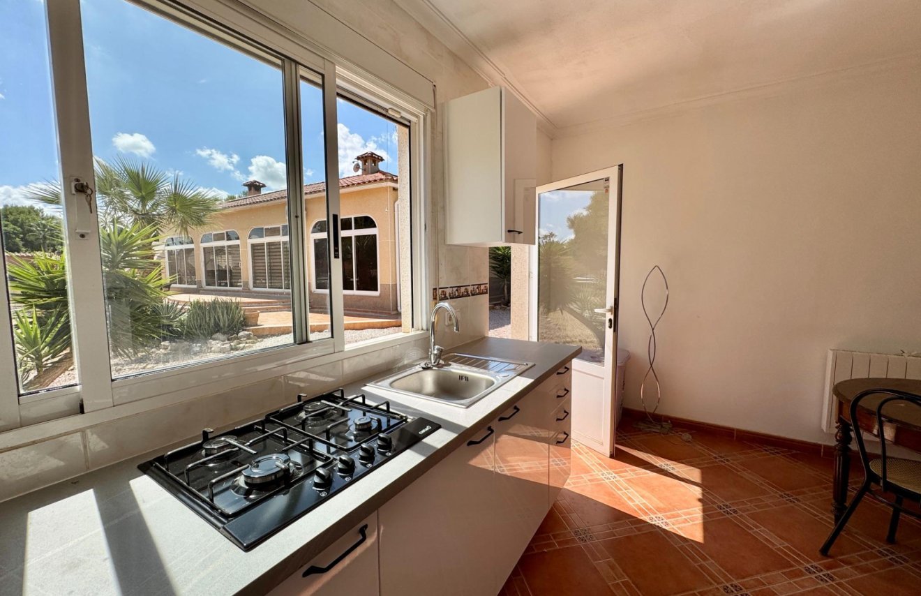 Resale - Villa - Dolores - CMNO. ESCORREDOR