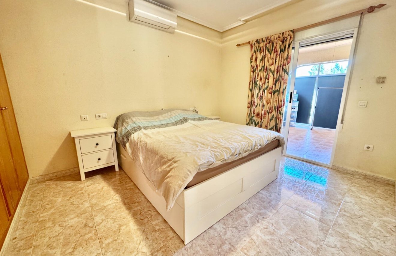 Resale - Villa - Dolores - CMNO. ESCORREDOR