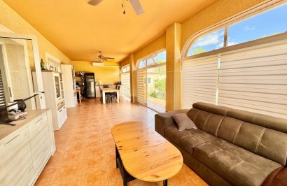 Resale - Villa - Dolores - CMNO. ESCORREDOR