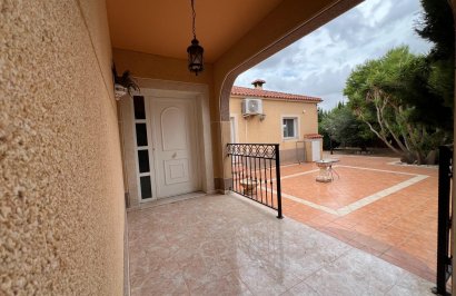 Resale - Villa - Dolores - CMNO. ESCORREDOR