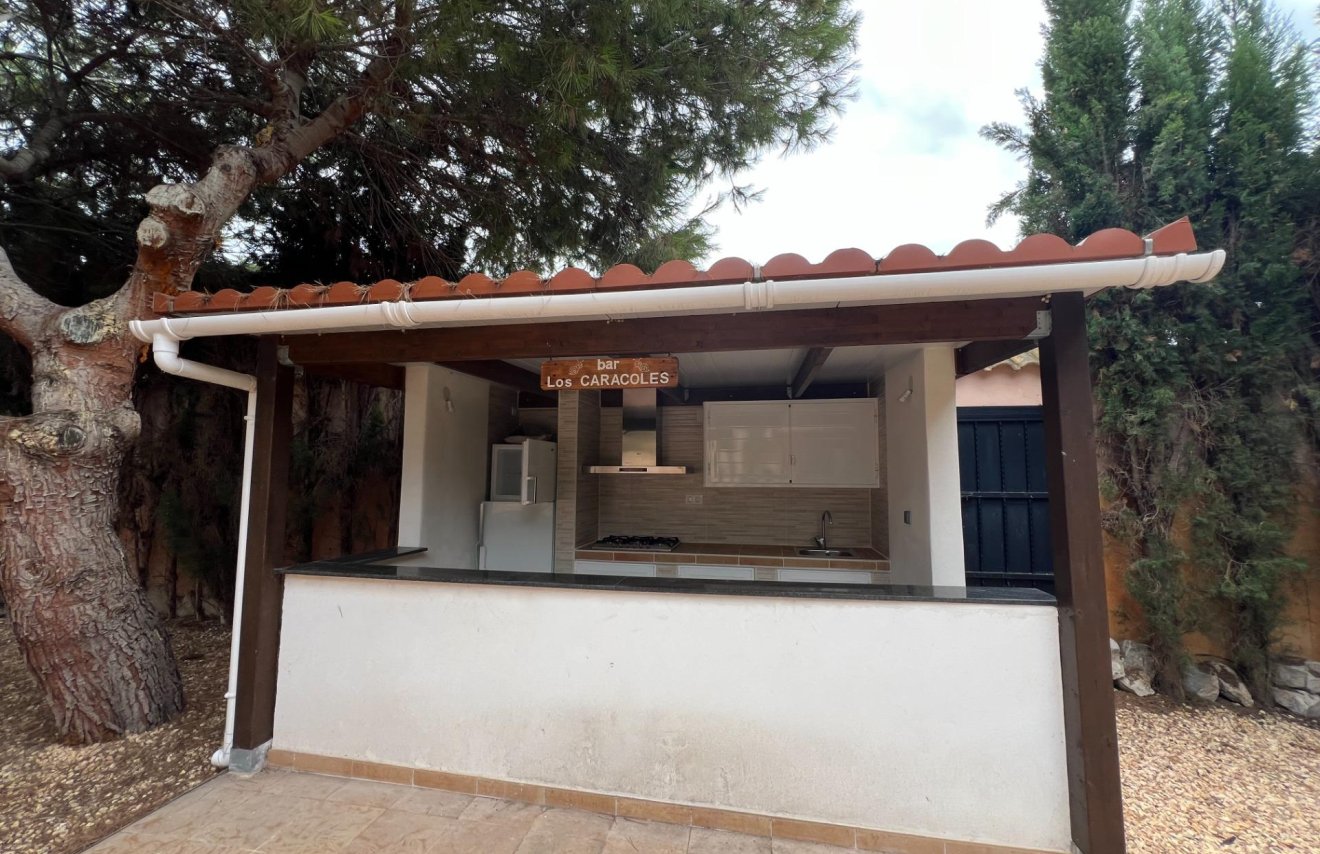 Resale - Villa - Dolores - CMNO. ESCORREDOR