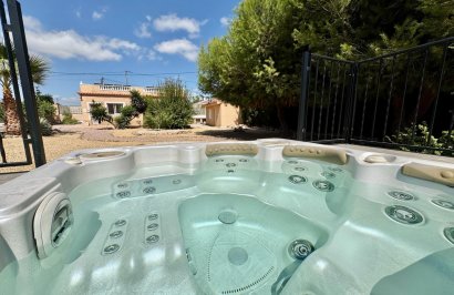 Resale - Villa - Dolores - CMNO. ESCORREDOR