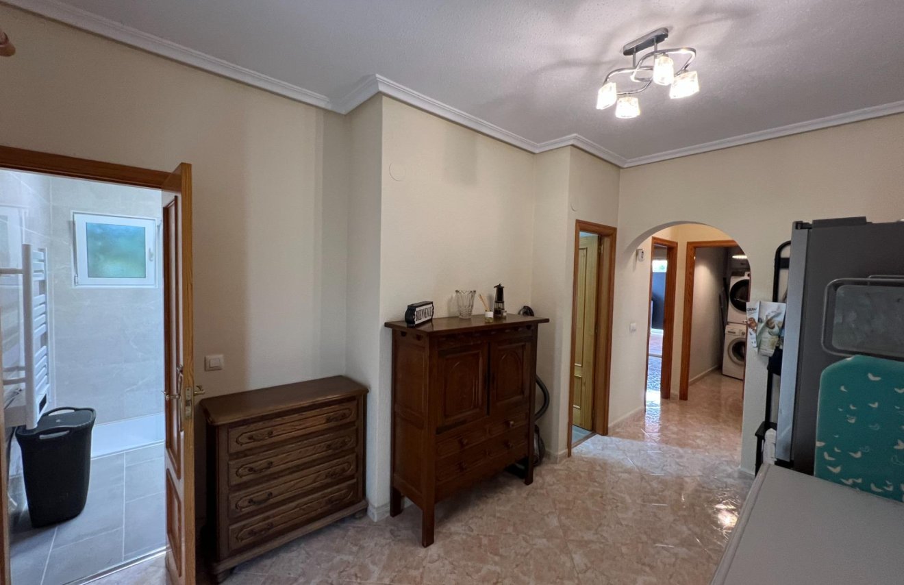 Resale - Villa - Dolores - CMNO. ESCORREDOR