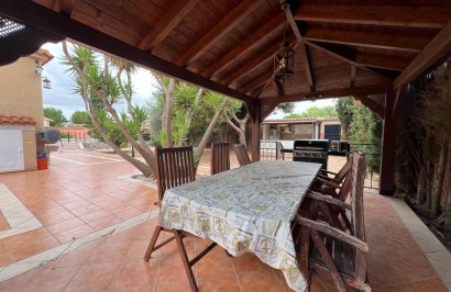 Resale - Villa - Dolores - CMNO. ESCORREDOR