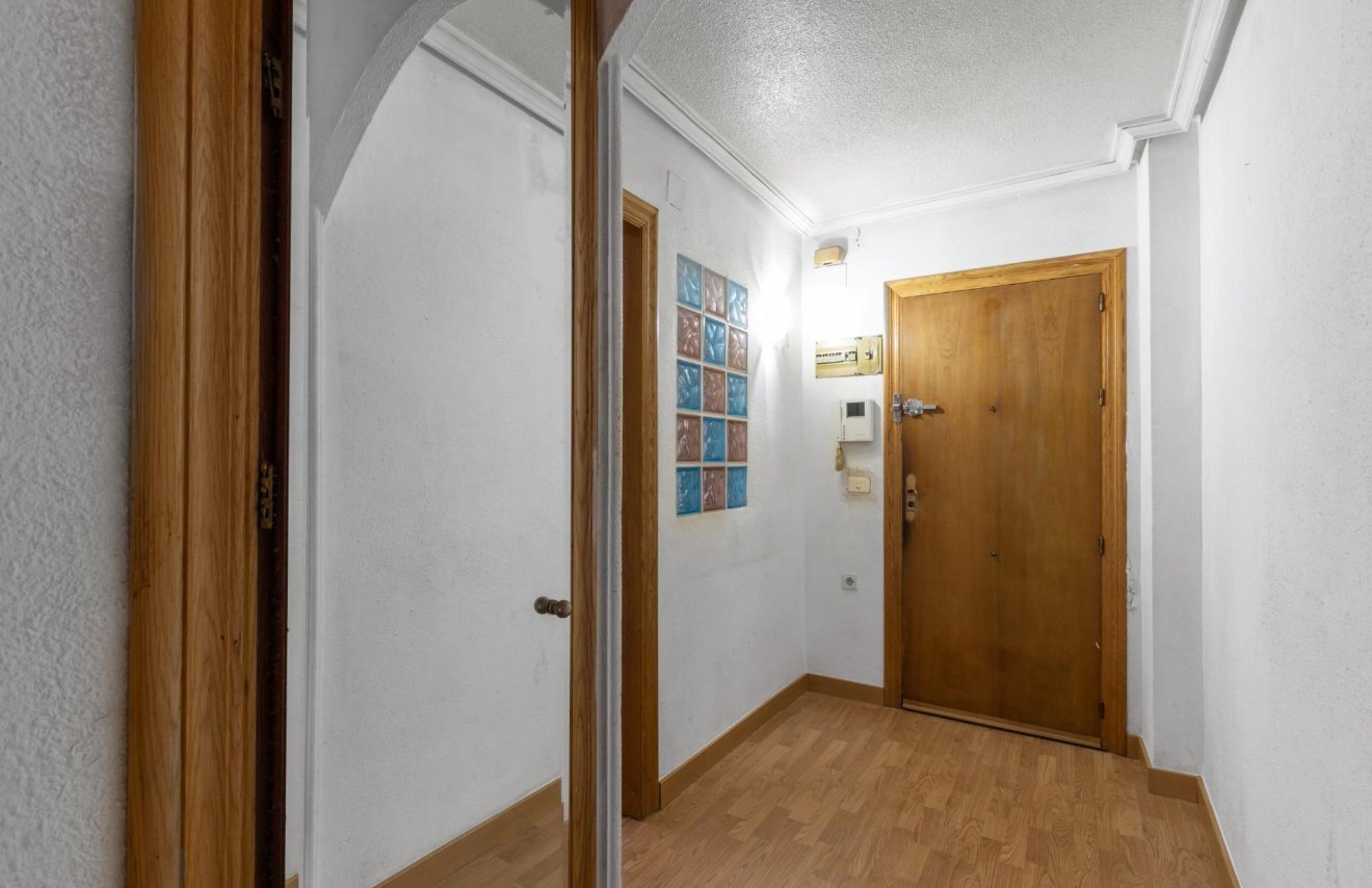 Resale - Apartamento - Torrevieja - Habaneras