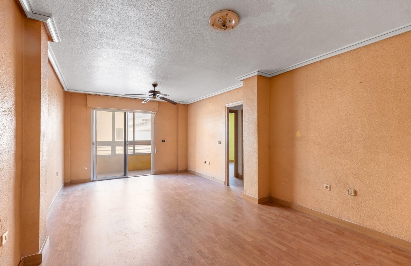 Resale - Apartamento - Torrevieja - Habaneras