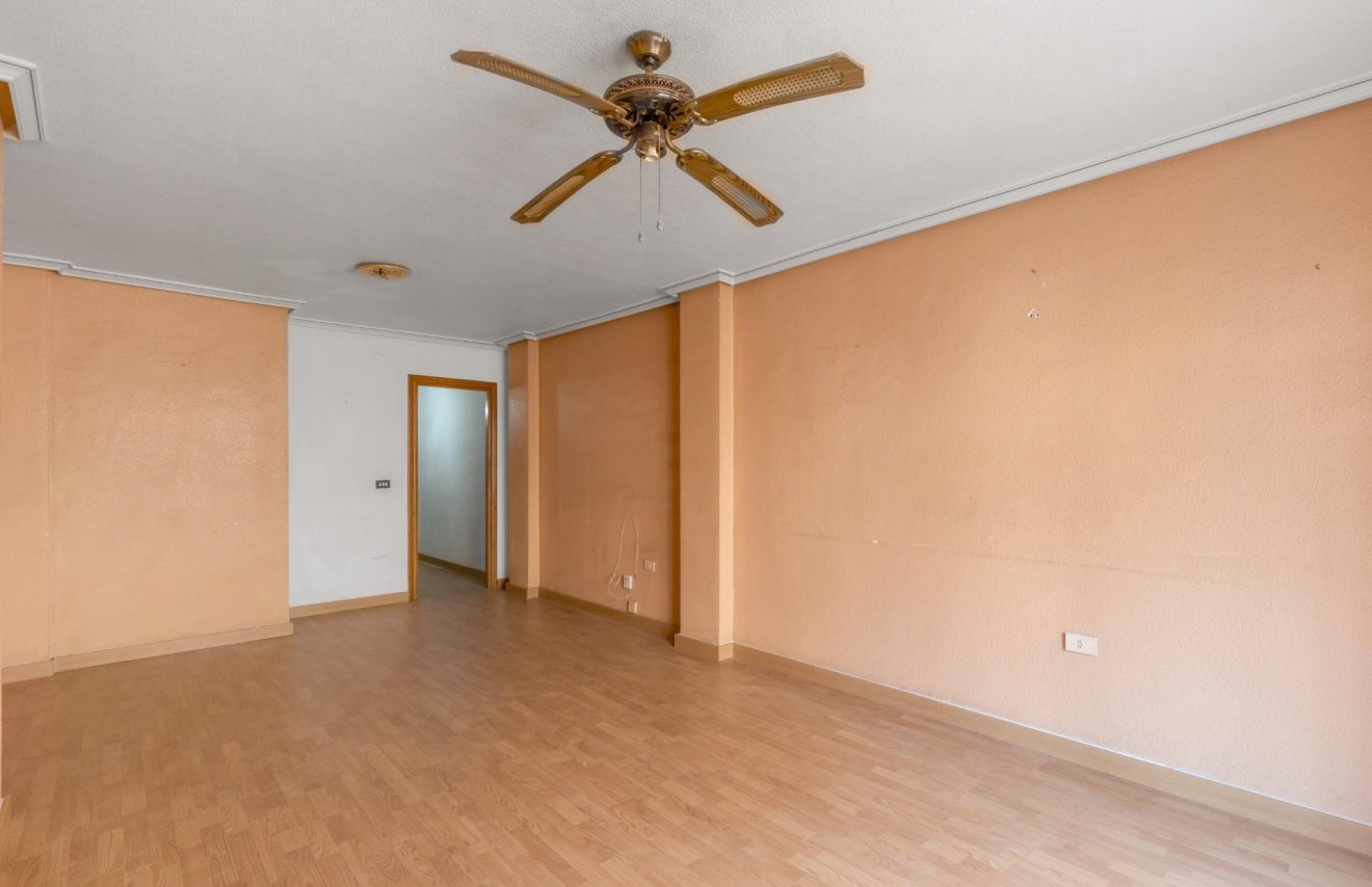 Resale - Apartamento - Torrevieja - Habaneras