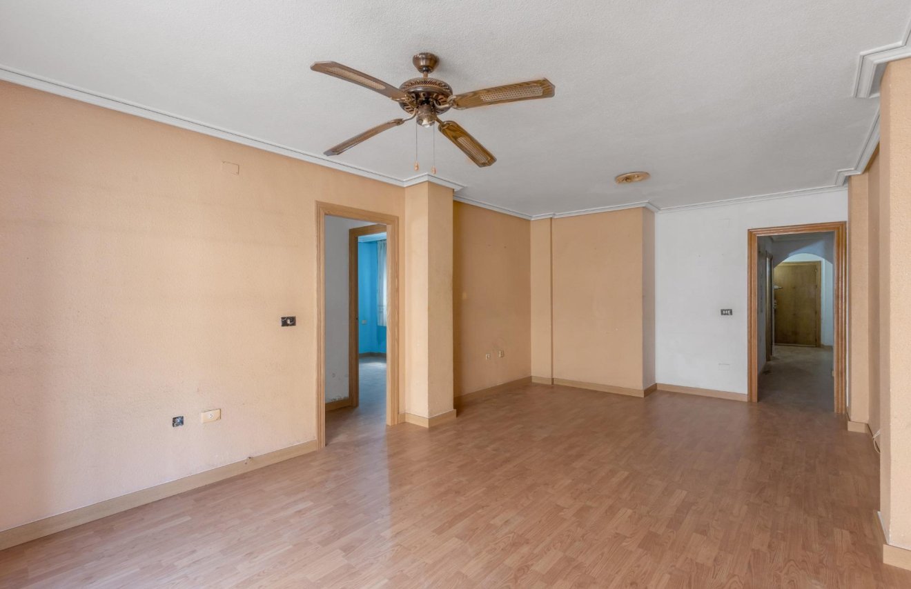 Resale - Apartamento - Torrevieja - Habaneras