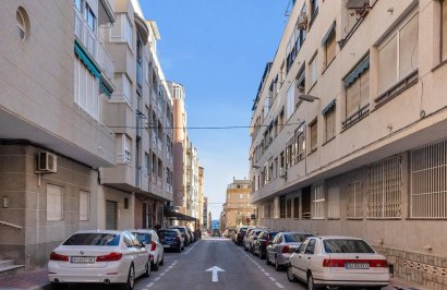 Resale - Apartamento - Torrevieja - Habaneras