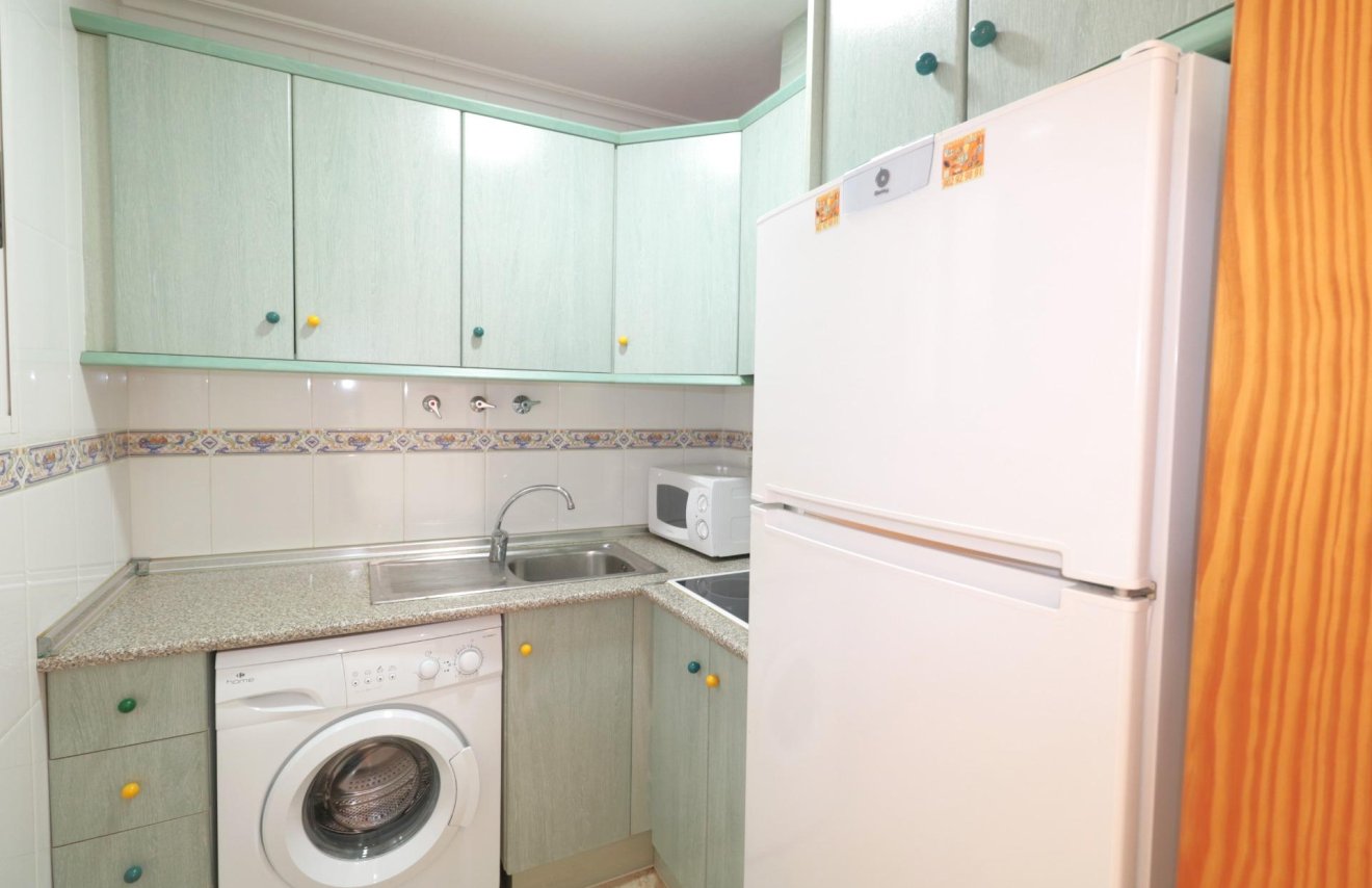 Resale - Apartamento - Torrevieja - Acequion