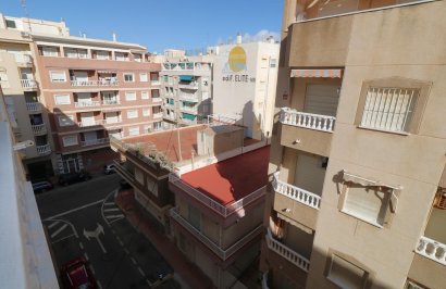 Resale - Apartamento - Torrevieja - Acequion