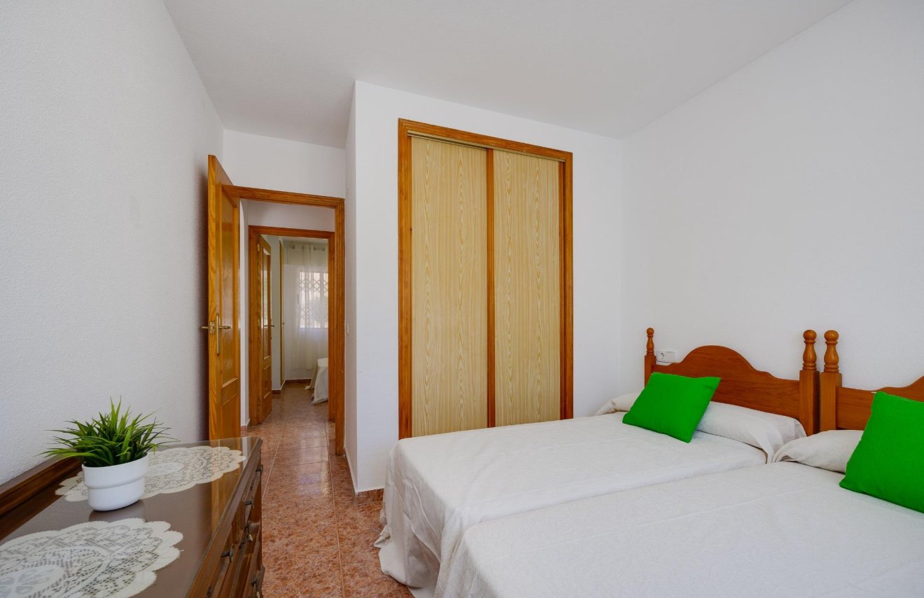 Revente - Planta baja - Torrevieja - Playa de los Locos