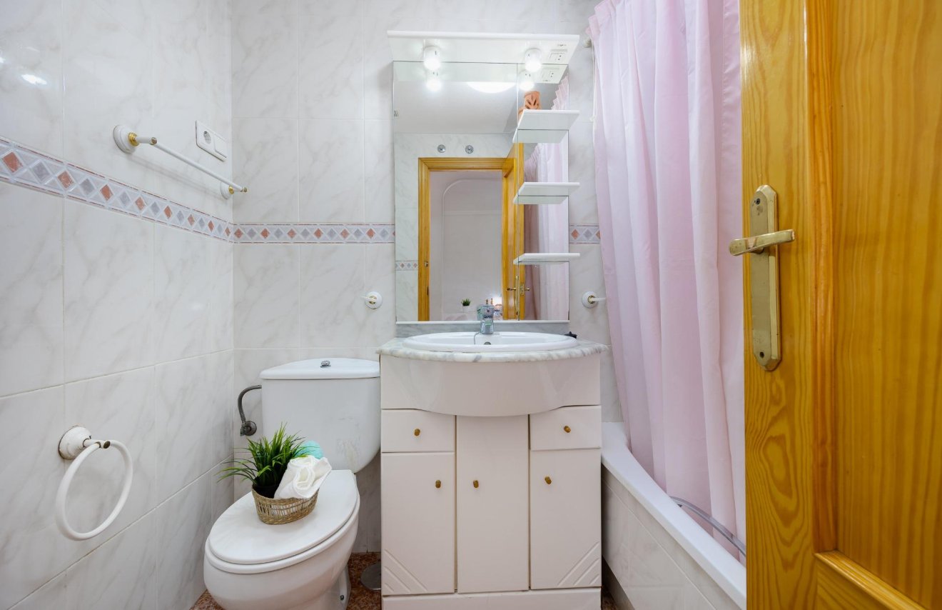 Revente - Planta baja - Torrevieja - Playa de los Locos