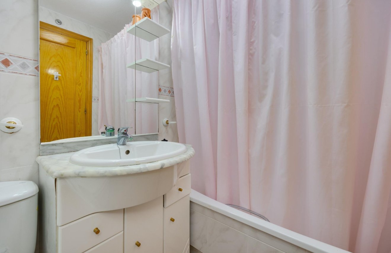 Revente - Planta baja - Torrevieja - Playa de los Locos