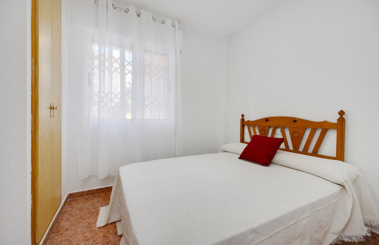 Revente - Planta baja - Torrevieja - Playa de los Locos