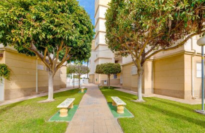 Revente - Planta baja - Torrevieja - Playa de los Locos