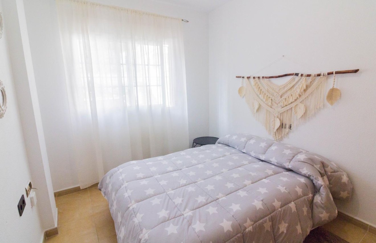 Resale - Casa Tipo Dúplex - Orihuela - Arneva