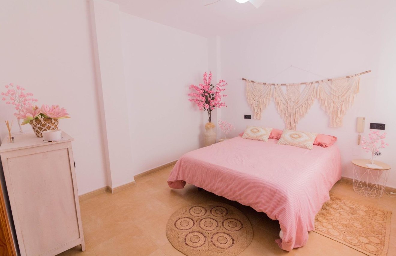 Resale - Casa Tipo Dúplex - Orihuela - Arneva