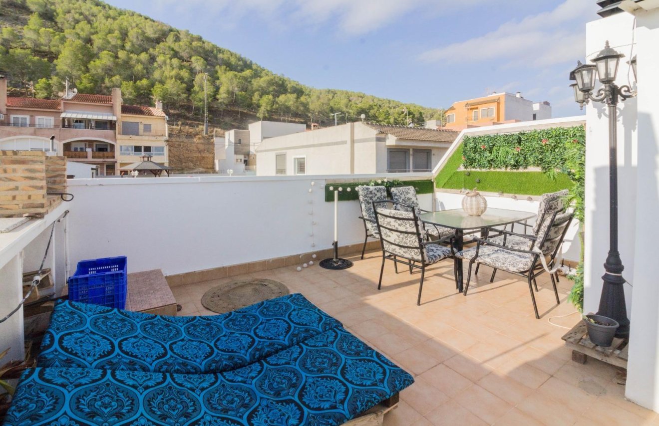 Resale - Casa Tipo Dúplex - Orihuela - Arneva