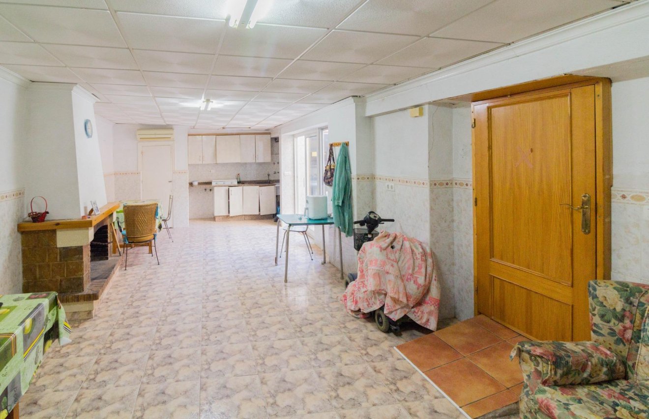 Resale - Casa - Redován - Pascual martinez