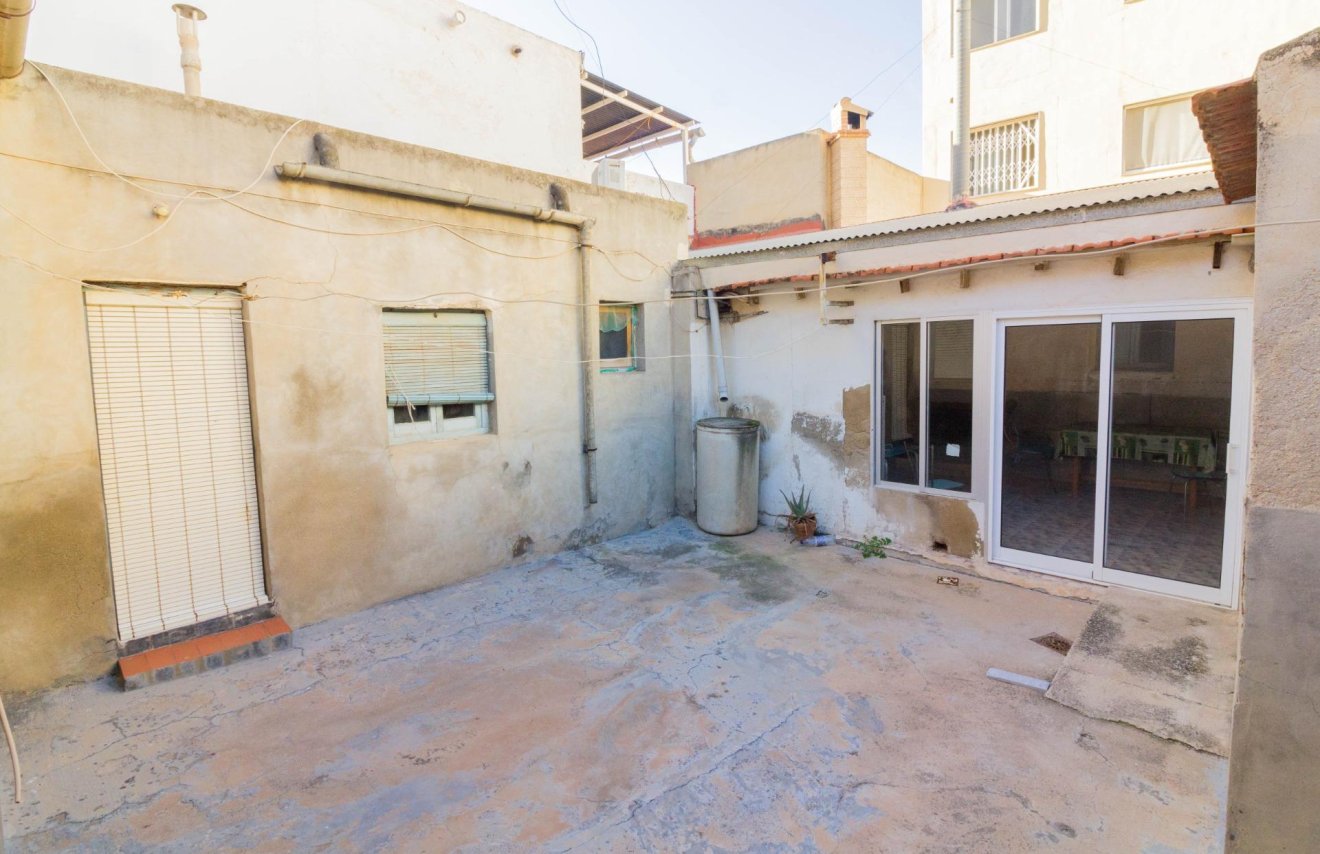 Resale - Casa - Redován - Pascual martinez