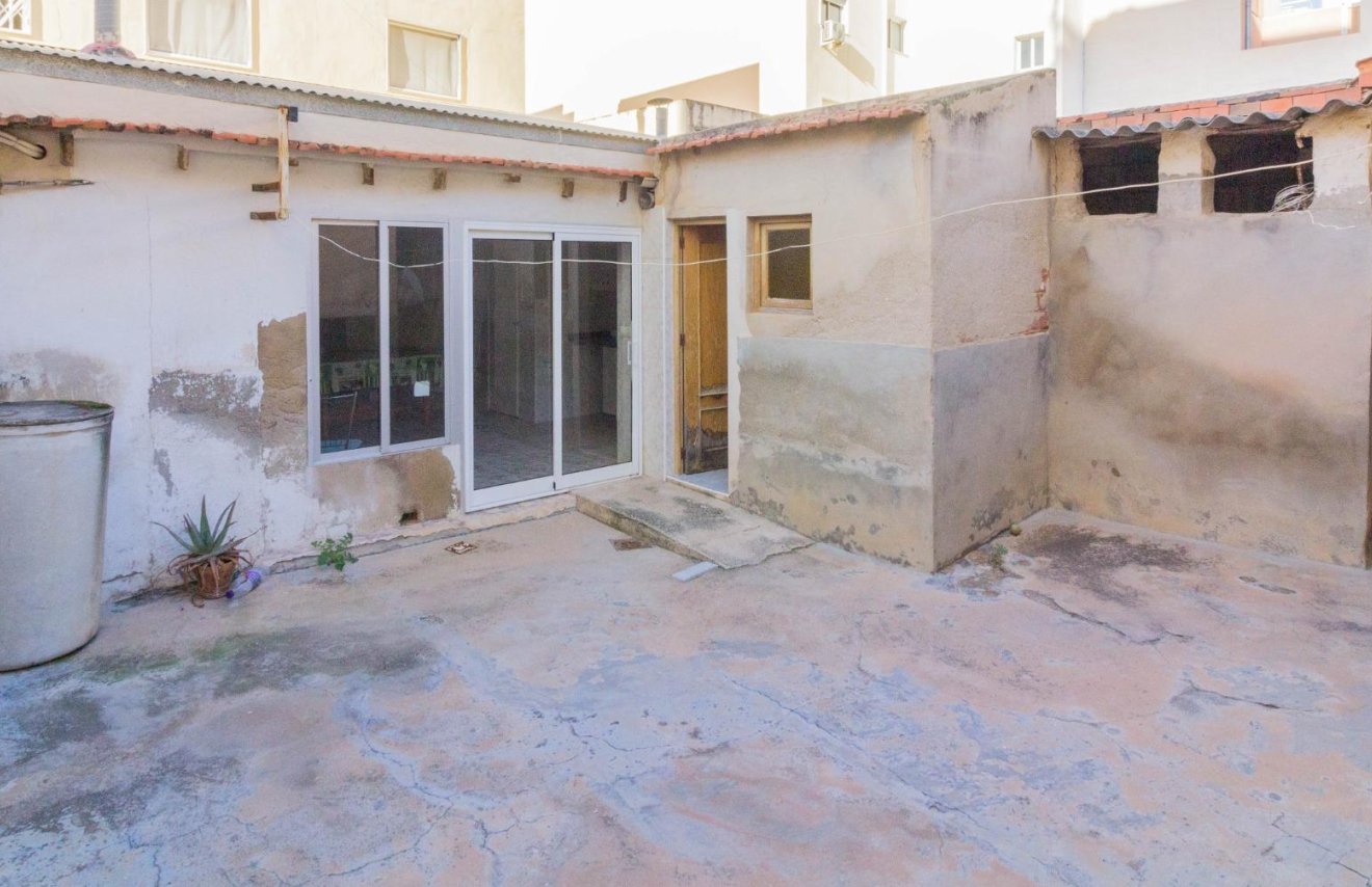 Resale - Casa - Redován - Pascual martinez