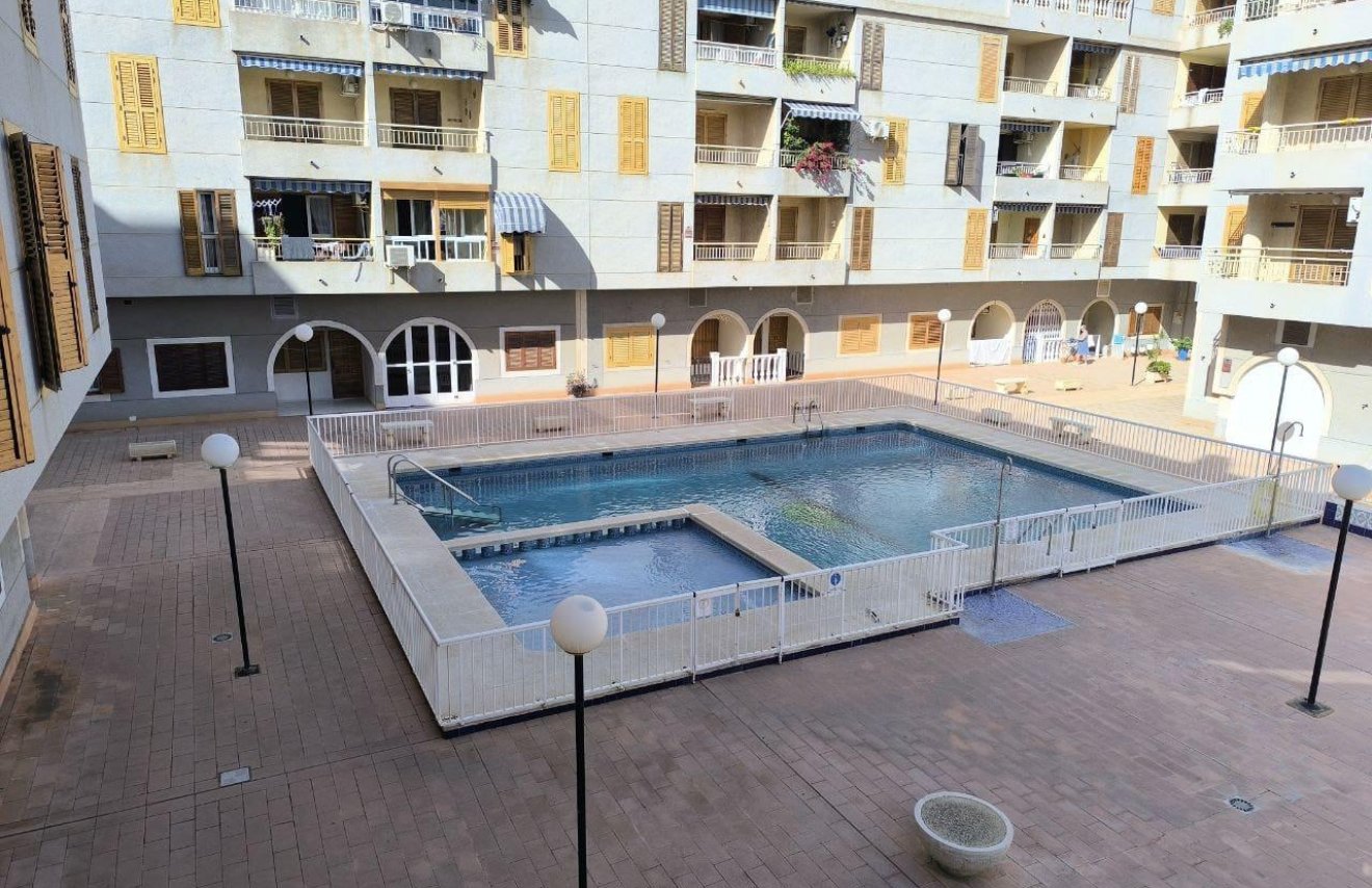 Resale - Piso - Torrevieja - Acequion