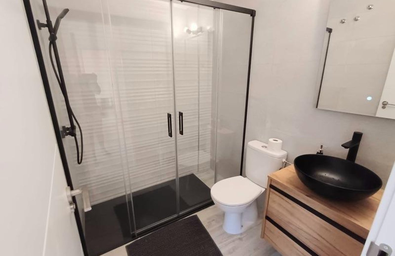 Resale - Apartamento - Torrevieja - Acequion