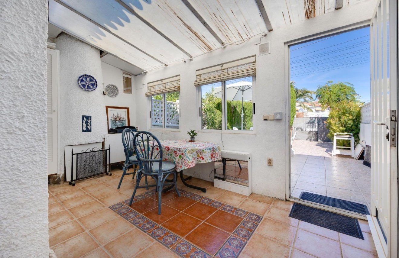 Revente - Villa - Torrevieja - Calas blanca