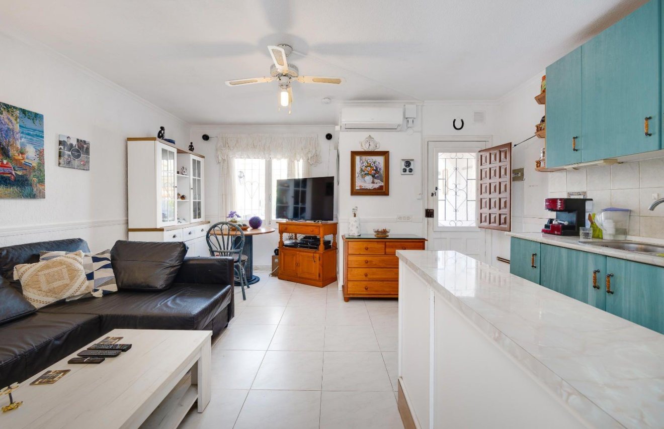 Revente - Villa - Torrevieja - Calas blanca