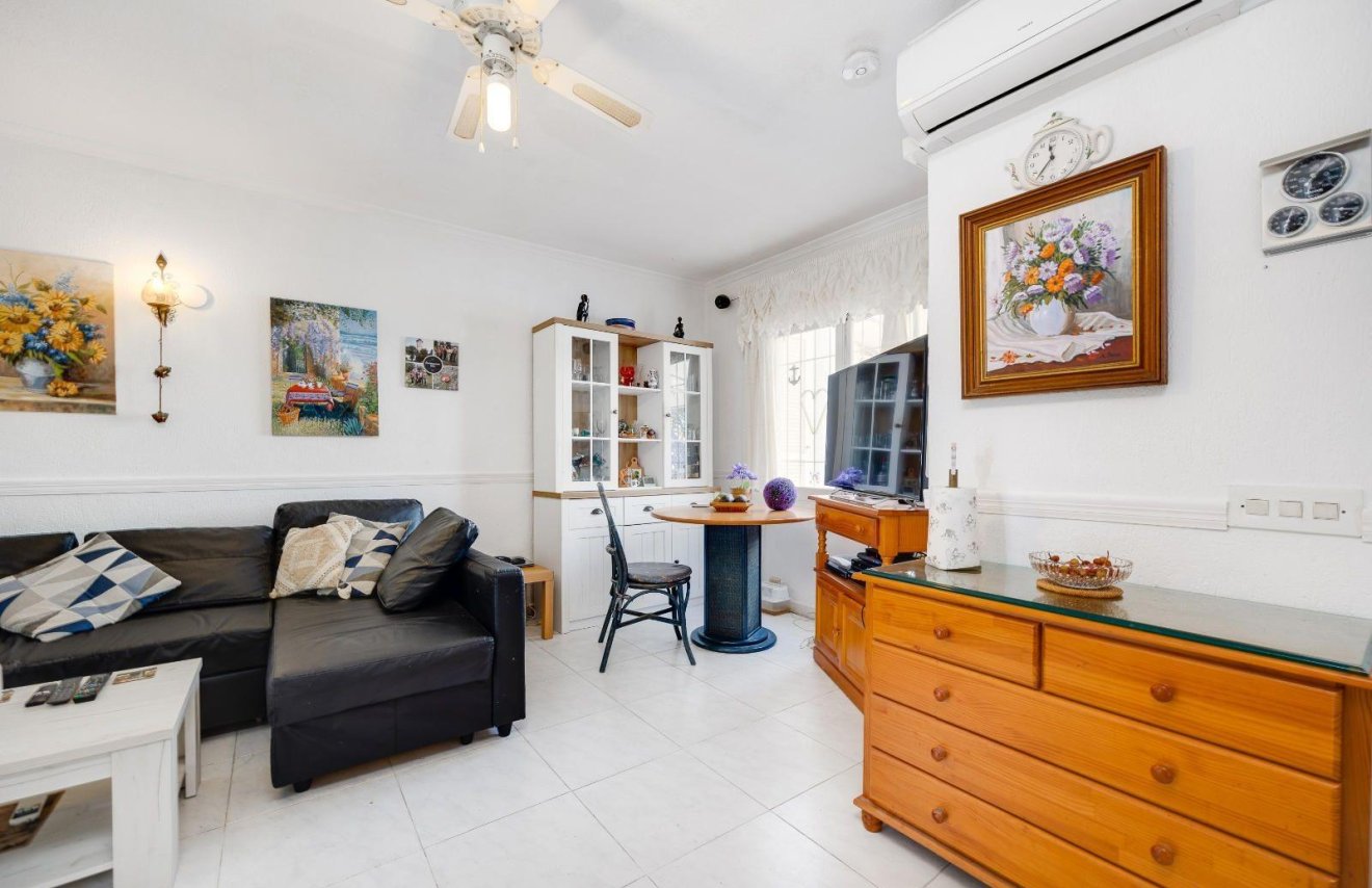 Revente - Villa - Torrevieja - Calas blanca