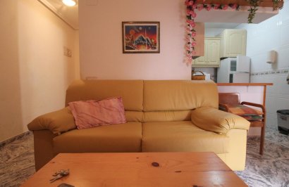 Resale - Apartamento - Torrevieja - Estacion de autobuses