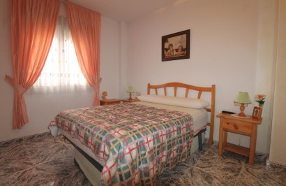 Resale - Apartamento - Torrevieja - Estacion de autobuses