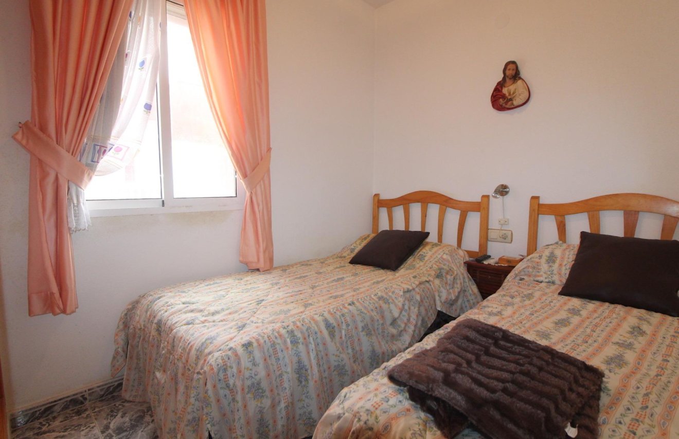 Resale - Apartamento - Torrevieja - Estacion de autobuses