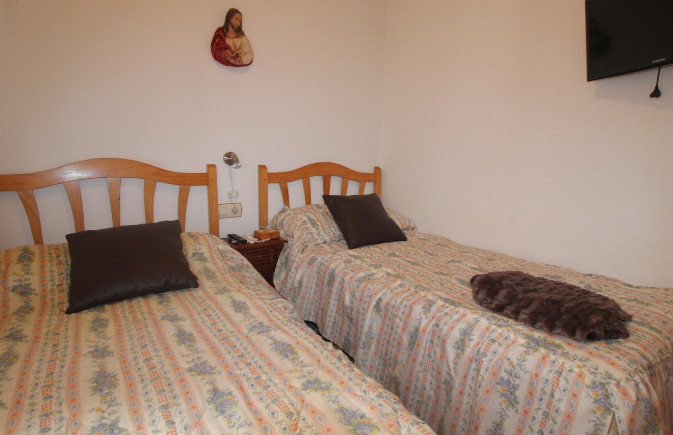 Resale - Apartamento - Torrevieja - Estacion de autobuses