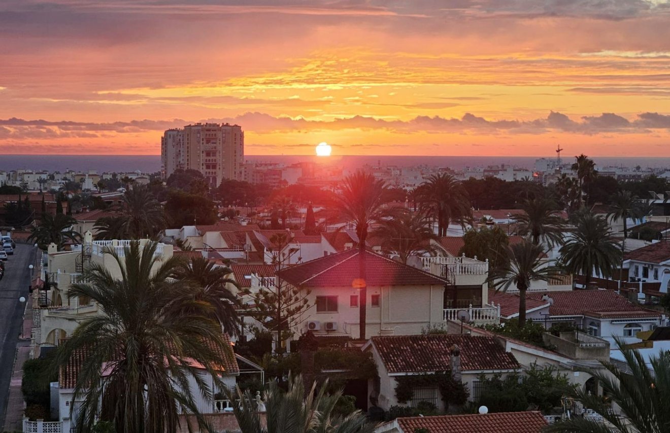 Resale - Piso - Torrevieja - Nueva Torrevieja