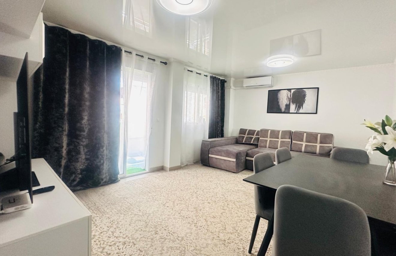 Revente - Apartamento - Torrevieja - Nueva Torrevieja