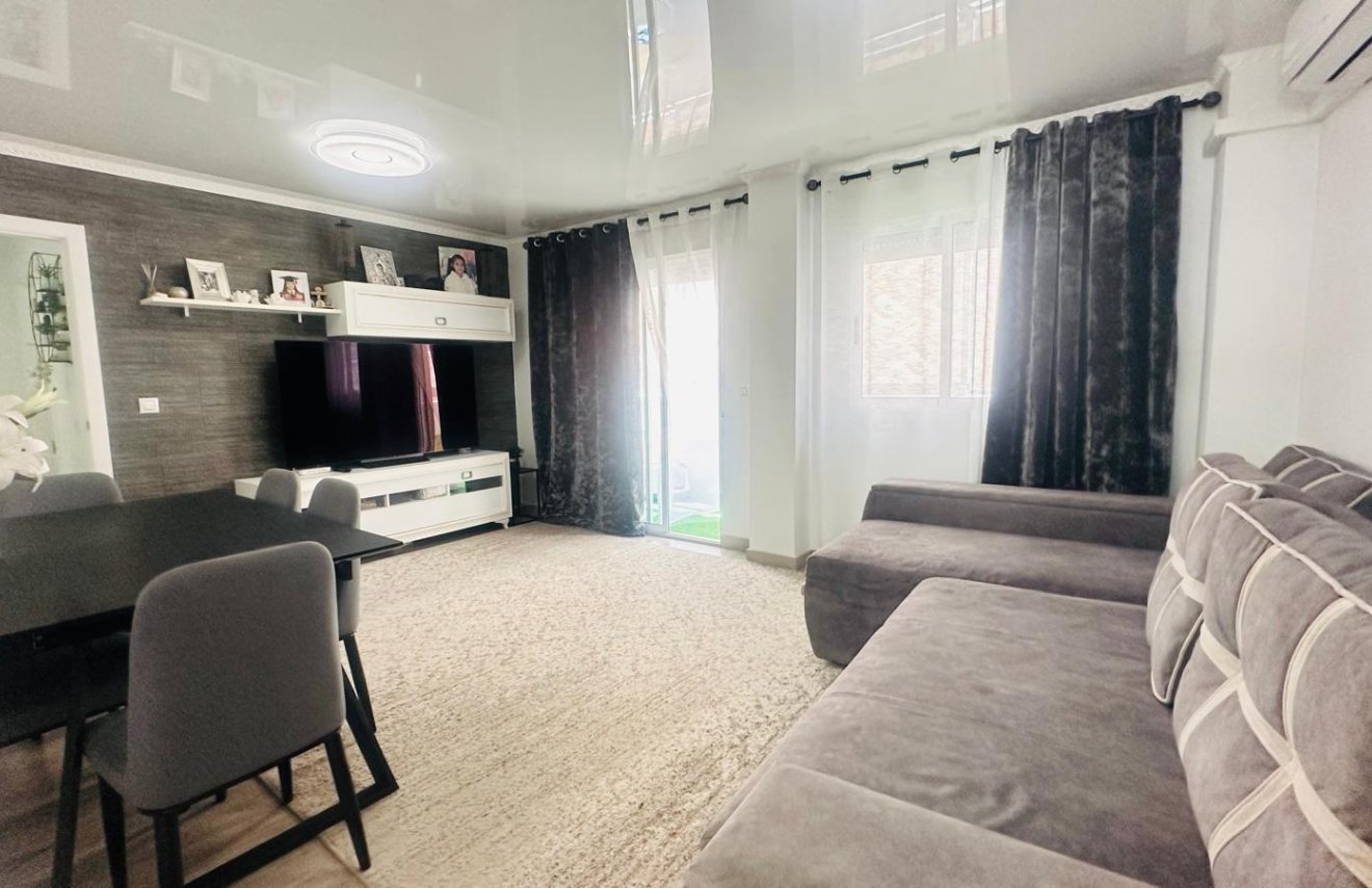 Revente - Apartamento - Torrevieja - Nueva Torrevieja