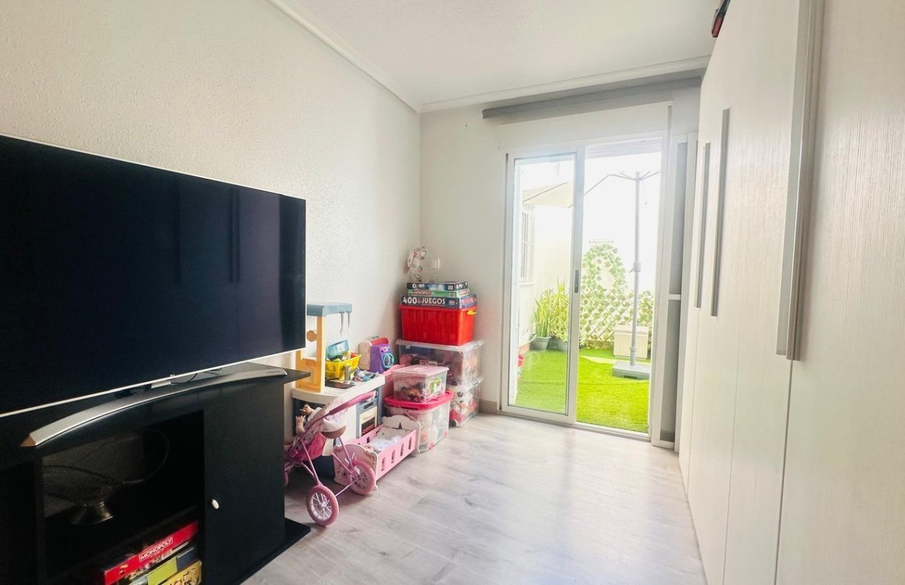 Revente - Apartamento - Torrevieja - Nueva Torrevieja