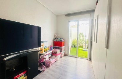 Revente - Apartamento - Torrevieja - Nueva Torrevieja