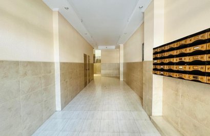 Revente - Apartamento - Torrevieja - Nueva Torrevieja